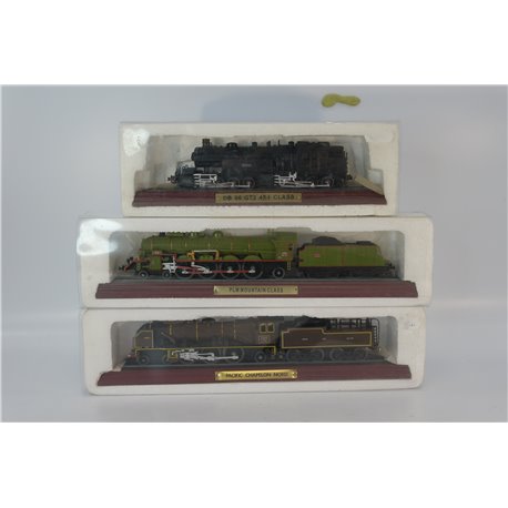 A collection of 3 static Display models of Continental Trains in TT Gauge.