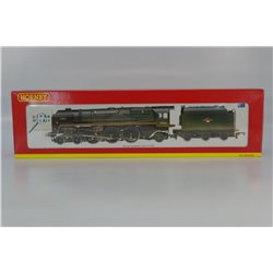 Hornby R2457 Britannia class 7MT 4-6-2 "Anzac" 70046 in BR Green (weathered). Used. OO Gauge