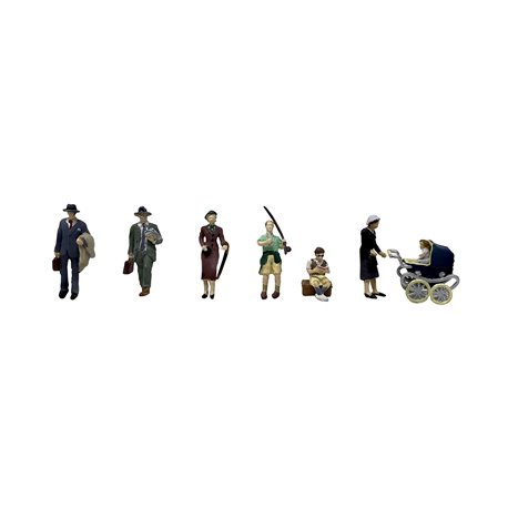 Post-War Era Figures Set B x 6 figures & baby