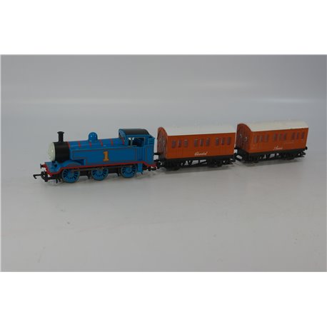 Thomas The Tank Engine + Annie & Clarabel. Used. OO Gauge