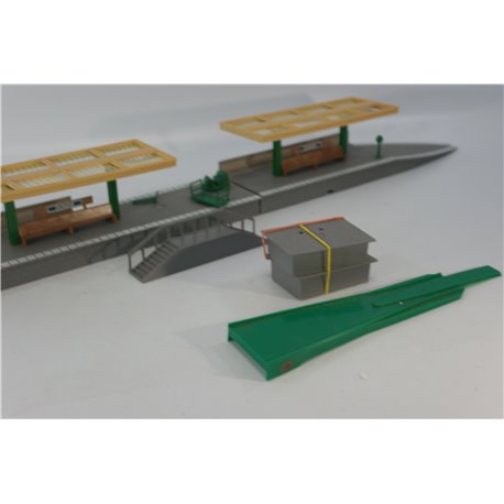 Hornby Station Set . Used. OO Gauge