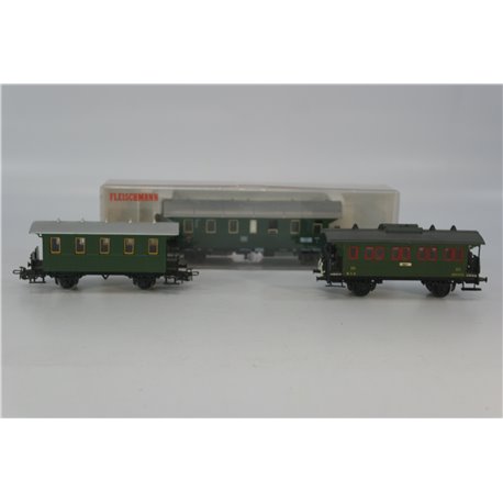 Three Fleischmann green coaches. Used. HO Gauge