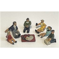 6 x Picnic Lounging Figures & Blanket Unpainted Kit (N scale 1/148th)
