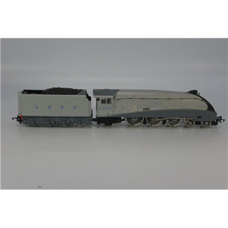 Hornby R312 Class A4 4-6-2 'Silver Link' 2509 in LNER Grey. Used. OO Gauge