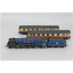 HORNBY R2553 00 4.6.2 Duchess class 46237 CITY OF BRISTOL - BR Blue plus two coaches. Used. OO Gauge