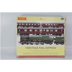 Hornby R3192 Class 8 4-6-2 71000 'Duke Of Gloucester' in BR green with late crest Special Edition train pack. Used. OO Gauge