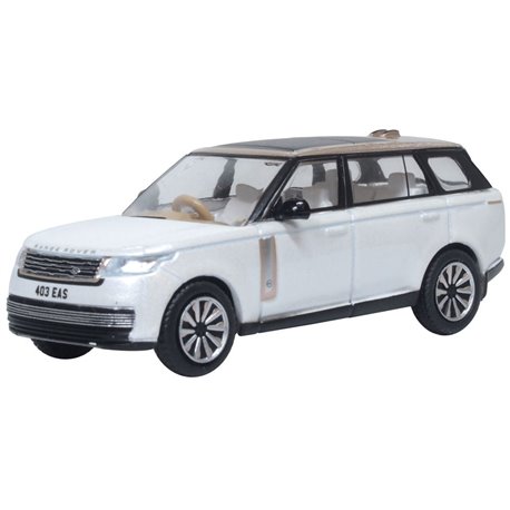 Range Rover L460 LWB SV Ice White & Corinthian Bronze
