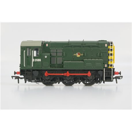 Bachmann Branchline 32-101A Class 08 Shunter D3586 in BR Green with Wasp Stripes. Used. OO Gauge