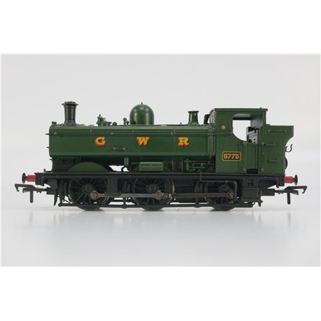 Bachmann Branchline 32-215 Class 57xx Pannier tank 5775 in GWR Green. Used. OO Gauge 