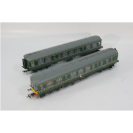Bachmann Branchline 32-515A Derby Lightweight 2 Car DMU in BR green with half yellow ends. Used. OO Gauge 