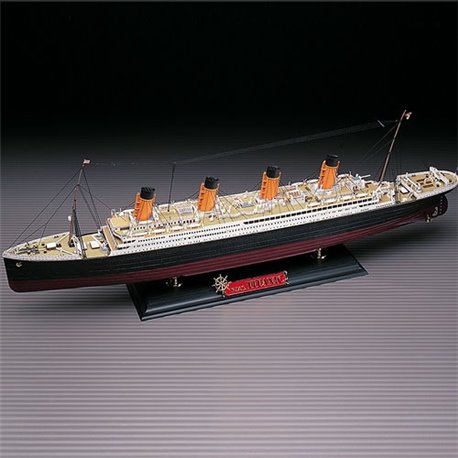 British RMS Titanic The White Star - 1/400 model kit