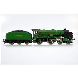 Hornby R380 Schools Class V 4-4-0 'Stowe' 928 in SR Malachite Green. Used. OO Gauge