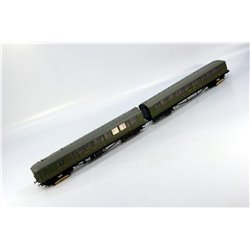 Hornby R3161AX Class 401 2-BIL 2-car EMU 2041 in SR green livery. DCC fitted. Used. OO Gauge 