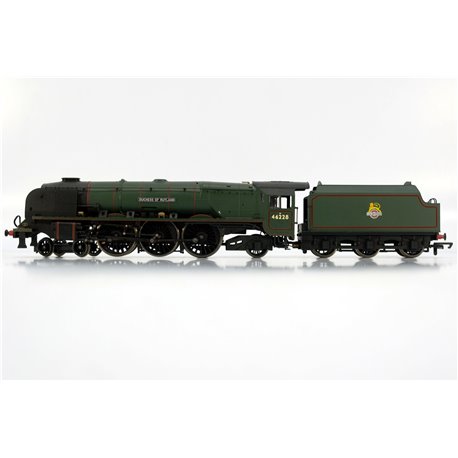 Hornby R2231 Princess Coronation Class 4-6-2 46228 "Duchess Of Rutland" in BR Green with early emblem. Used. OO Gauge 