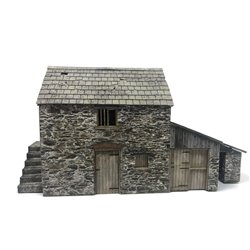 OO/HO kit "Polsue" Barn/Stores & Workshop