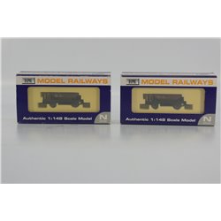 Dapol NB033e and NB033b Dogfish wagon 983098 and 993367 in rusty livery. Used. OO Gauge 