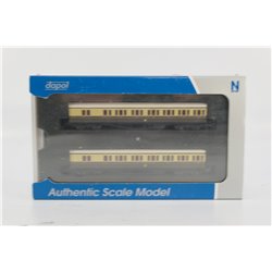 Dapol 2P-003-012 GWR B set 6445 and 6446 in GWR chocolate and cream with Twin Cities crest. Used. N Gauge 