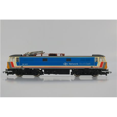 Hornby R368B Class 86 86401 in BR/NSE Bright blue. Used. OO Gauge 