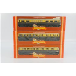 Set of Three Hornby GWR Coaches.. Used. OO Gauge 