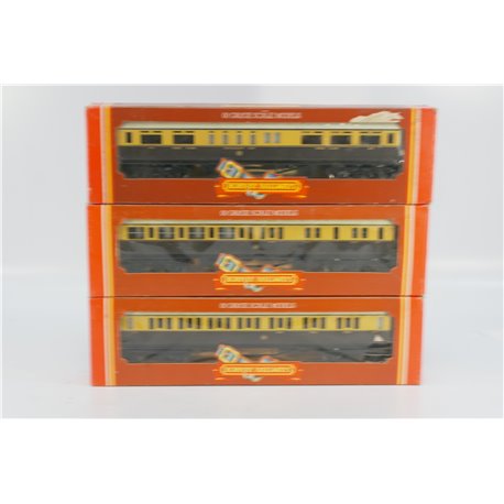 Set of Three Hornby GWR Coaches.. Used. OO Gauge 
