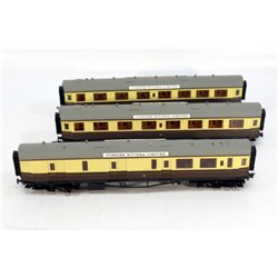 A Set of Three Mainline GWR Coaches. Used. OO Gauge 