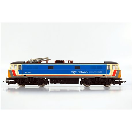 Hornby R368B Class 86 86401 in BR/NSE Bright blue. Used. OO