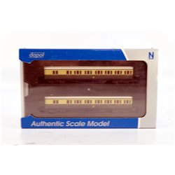 Dapol 2P-003-012 GWR B set 6445 and 6446 in GWR chocolate and cream with Twin Cities crest. Used. N Gauge 