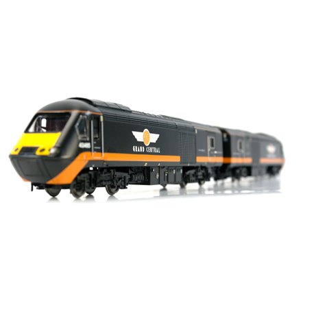 Hornby R30375 RailRoad: Grand Central - Class 43 HST - Train Pack. Used. OO Gauge 