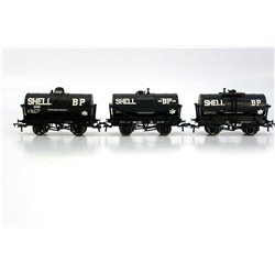 Bachmann Branchline 37-669 14 Ton tank wagons "Shell-BP" black - Pack of 3. Used. OO Gauge 