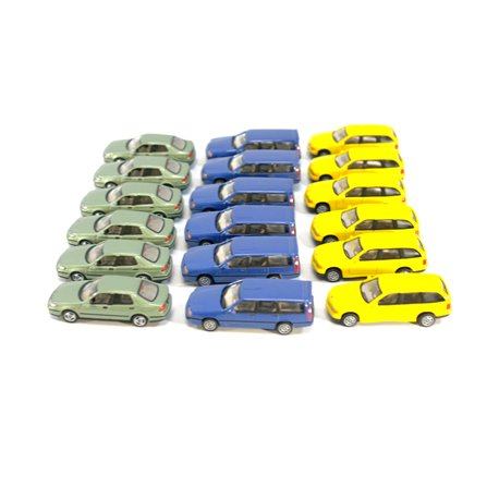 A Collection of 1/76 Cars (x18) ideal for a garage forcourt . Used. OO Gauge 