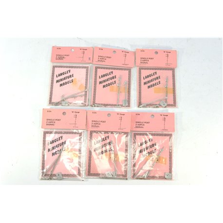 Six Langley white Metal Single Post " Aspex Signals . Used. N Gauge 