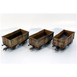 Bachmann Branchline 37-235A Pack of 3 16 ton steel mineral wagons in BR grey with top flap doors - weathered. Used. OO Gauge