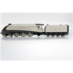 Hornby R3306 Silver Jubilee A4 "Silver Link" . Used. OO Gauge 