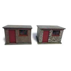 Small Brick/Stone Lineside Huts/Sheds (Pack of 2) 