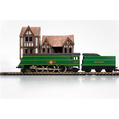 Graham Farish 1503 Merchant Navy Class 4-6-2 21C17 'Belgian Marine' in SR green. Used. N Gauge 