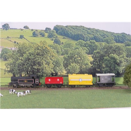 Hornby R52 3F Jinty plus wagons from the Suburban Freight Starter Set. OO Gauge Used