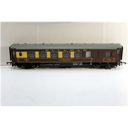 A Set of three Pullman Coaches from Wrenn. Used. OO Gauge 