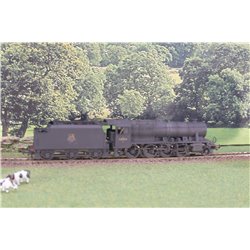 Hornby R2229 Class 8F 2-8-0 48154 in BR black with early emblem. Used. OO Gauge 