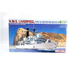1/700 Dragon HMS Liverpool Type 42 Destroyer. Second hand unopened