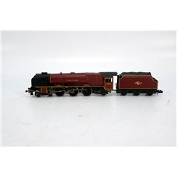 Graham Farish 372-178 Class 8P 4-6-2 46229 "Duchess Of Hamilton" & tender in BR maroon with late crest. Used. OO Gauge 