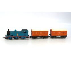Thomas The Tank Engine + Annie & Clarabel. Used. OO Gauge