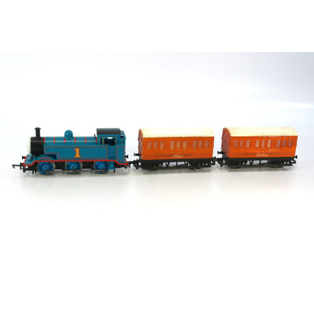 Thomas The Tank Engine + Annie & Clarabel. Used. OO Gauge