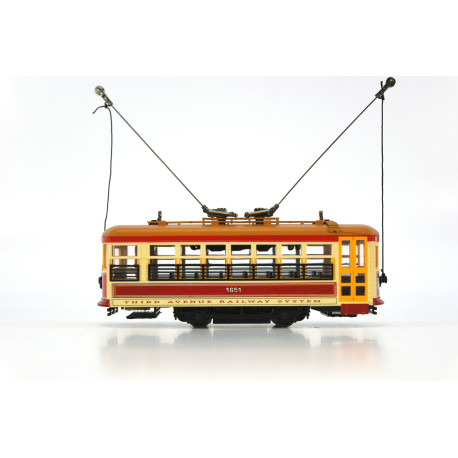 Spectrum 80205 Birney Safety Streetcar Third Ave Railway System . USED HO Gauge