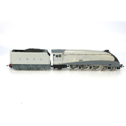 Hornby R312 Class A4 4-6-2 'Silver Link' 2509 in LNER Grey. Used. OO Gauge