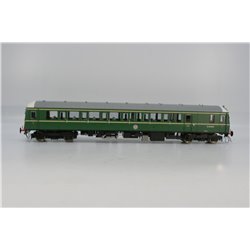 Dapol 7D-015-002S Class 122 'Bubble Car' single car DMU 55000 in BR green with small yellow panels . Used. O Gauge 