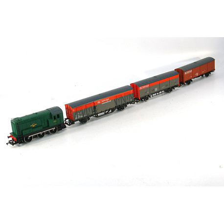Hornby R156 Class 08 Shunter 13012 in BR Green plus Three Railfreight Wagons. Used. OO Gauge