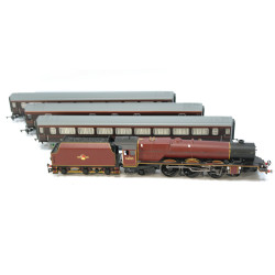 Hornby R1057 "The Royal Train" complete train set. Used. OO Gauge 