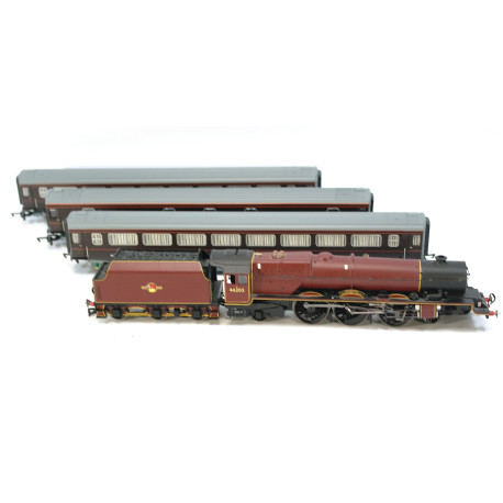 Hornby R1057 "The Royal Train" complete train set. Used. OO Gauge 
