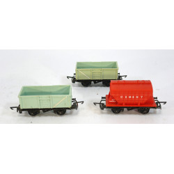 A Set of 3 Tri-ang TT Wagons TT Gauge USED