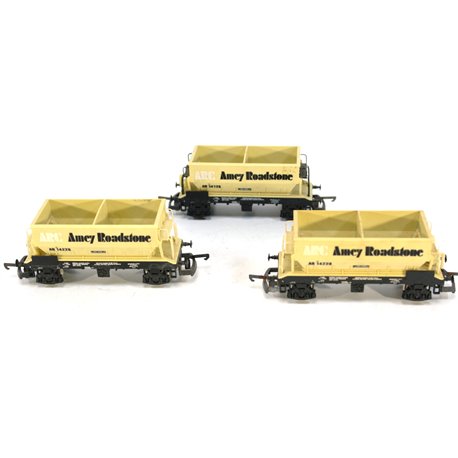 3 X Lima 305639A2 50 Ton Tarmac PGA Wagons. Used. OO Gauge 
